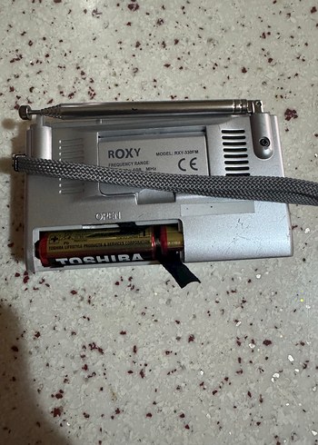 Gri Roxy Dijital Radyo ve Alarm Saat - Görsel 2