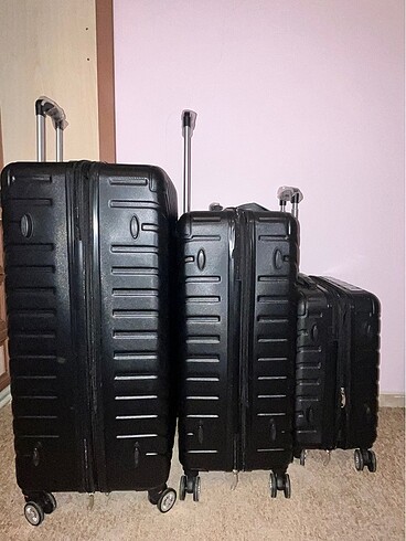 Siyah bavul/valiz