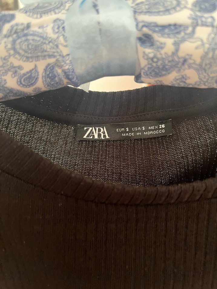 Siyah Örgü Kumaşlı Uzun Kollu Bluz - Görsel 2