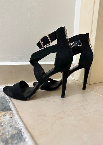 Kadın Siyah Süet Tokalı Stiletto - Görsel 2