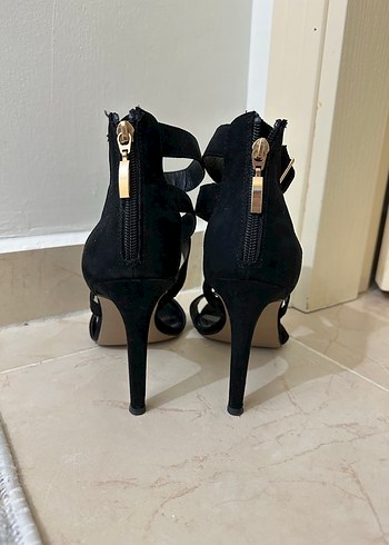 Kadın Siyah Süet Tokalı Stiletto - Görsel 4