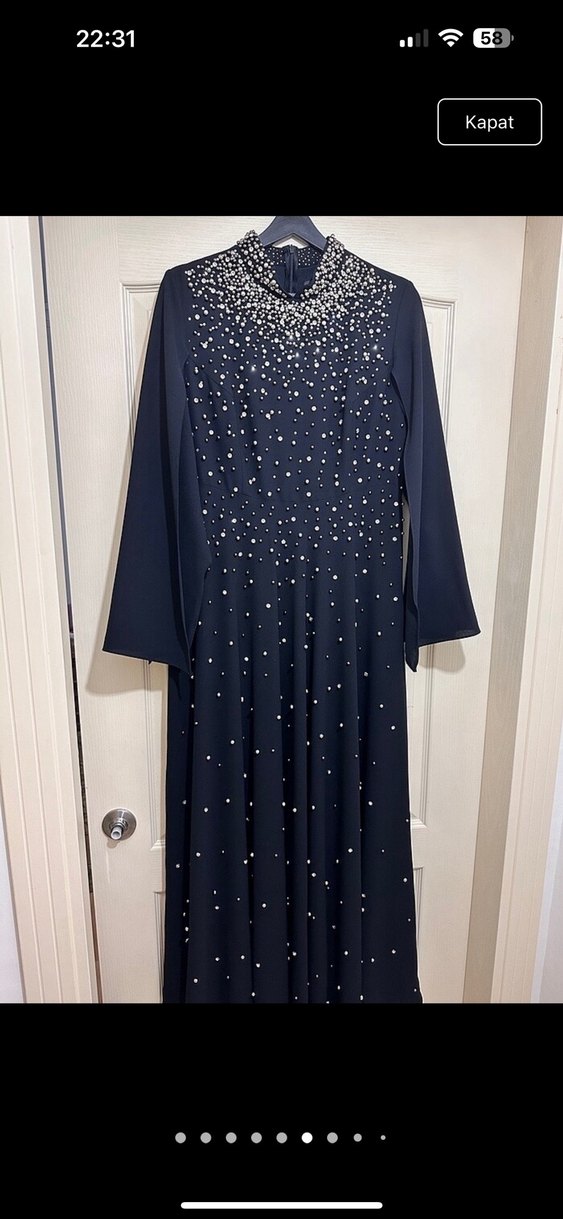 İnci İşlemeli Siyah Uzun Abiye Elbise - Görsel 5