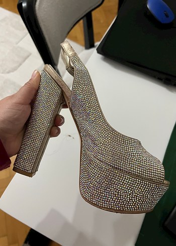 Kadın Altın Renk Parlak Platform Topuklu Abiye Ayakkabı - Görsel 2