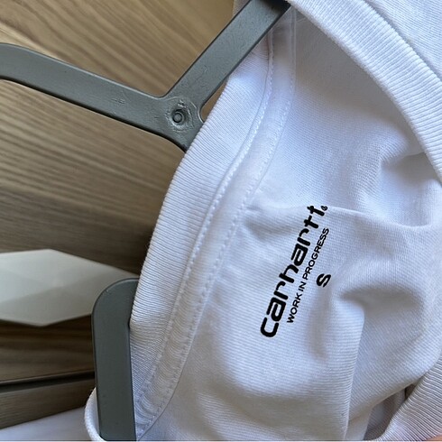 s Beden carhartt tshirt