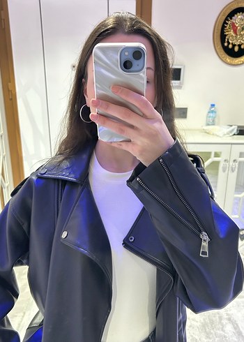 Siyah Parlak Deri Kadın Ceket - Görsel 2