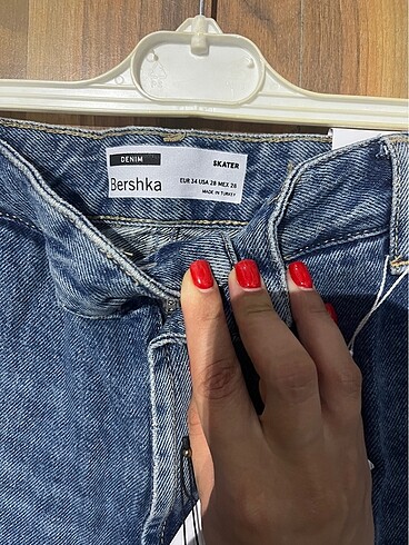 27 Beden mavi Renk Bershka jeans