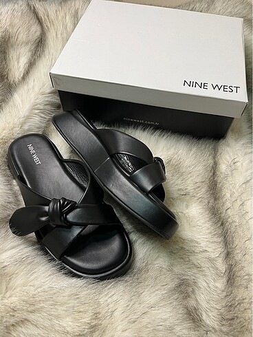 38 Beden siyah Renk Nine west