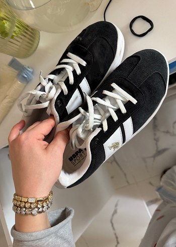 Beyaz Detaylı Siyah Kadın Spor Ayakkabı - Görsel 3