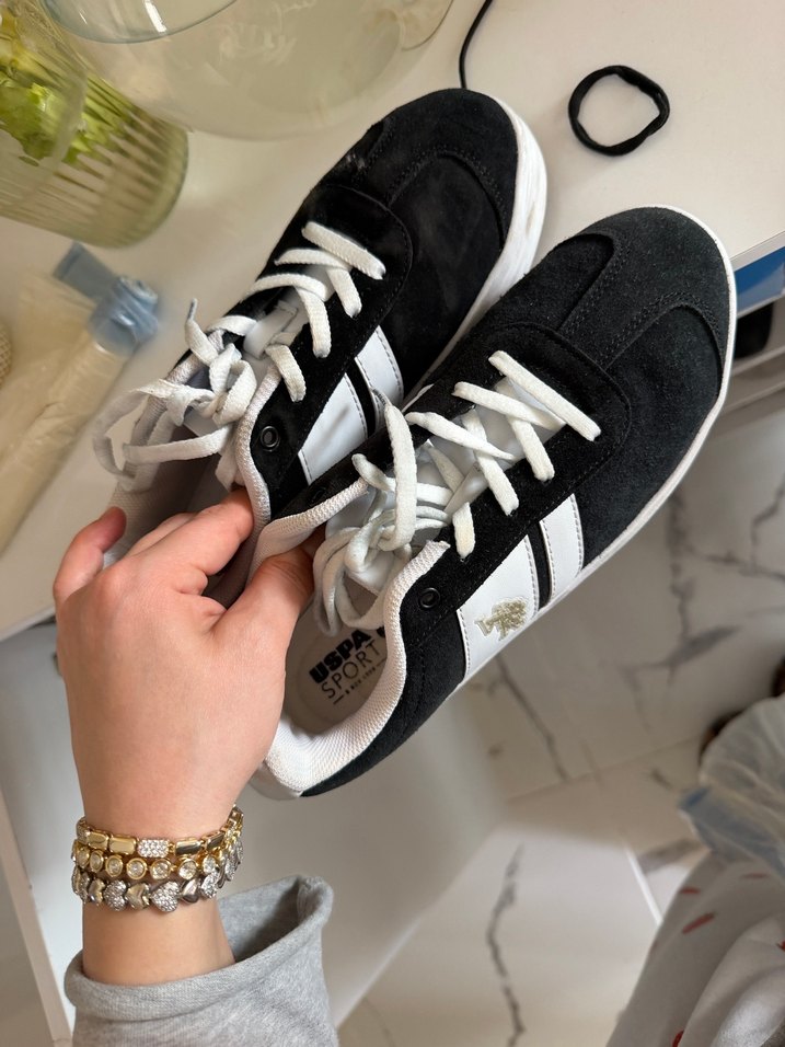 Beyaz Detaylı Siyah Kadın Spor Ayakkabı - Görsel 3