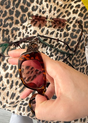 Kahverengi Retro Kadın Gözlükleri - Görsel 4