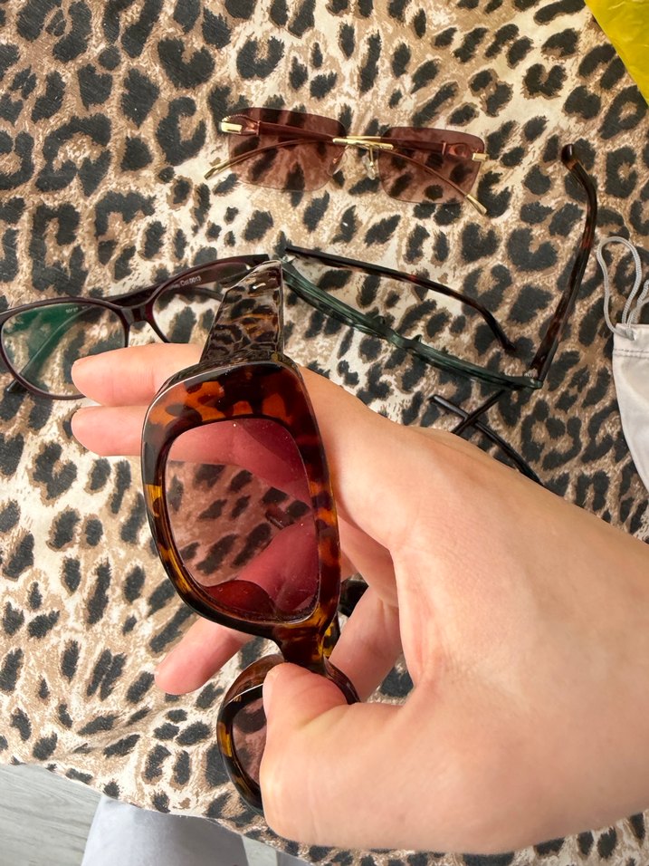 Kahverengi Retro Kadın Gözlükleri - Görsel 4