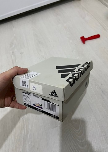 23 Beden Adidas çocuk ayakkabı