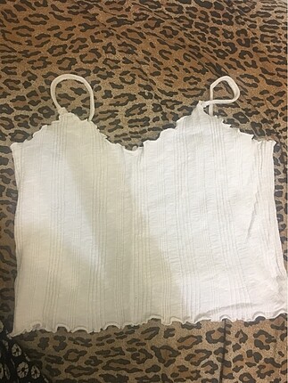 Beyaz crop top