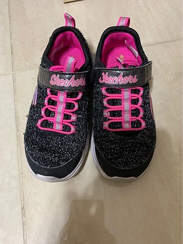 Skechers