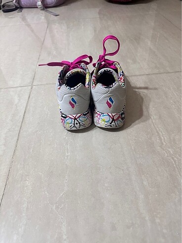 35 Beden Skechers