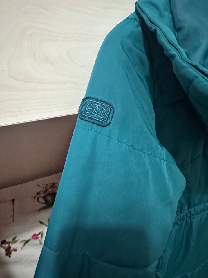 GAP Kız Çocuk Kapüşonlu Fermuarlı Mont - Görsel 3