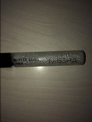  Beden Renk Missha glitter eyeliner/far