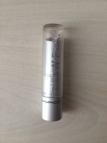 MAC glow play that tickles lip balm