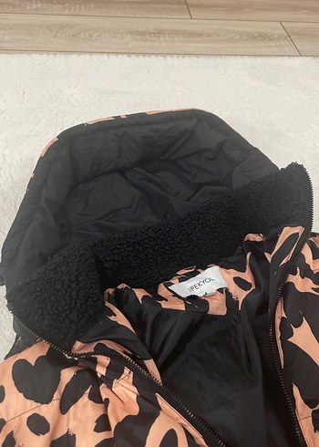 Kürk Detaylı Leopar Desenli Kadın Kışlık Ceket - Görsel 2