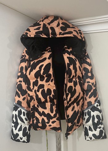 Kürk Detaylı Leopar Desenli Kadın Kışlık Ceket - Görsel 3