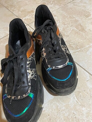 Spor ayakkabı - Görsel 3