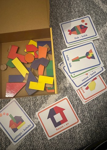Play-Doh Renkli Bloklar Zeka ve Strateji Oyunu