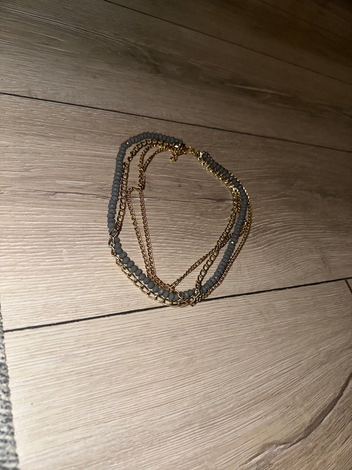 Gri Boncuklu Altın Renk Zincir Kolye - Görsel 2