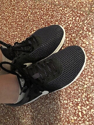 38 Beden siyah Renk Nike Yürüyüş Spor Ayakkabısı