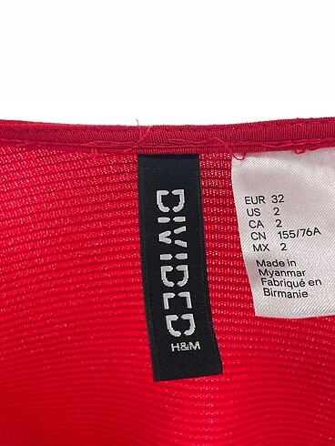 32 Beden kırmızı Renk H&M Kısa Elbise %70 İndirimli.