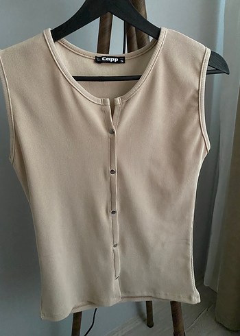 Bej Düğmeli Kolsuz Kadın bluz - Görsel 2