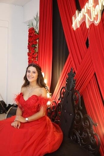 Kırmızı ekbise