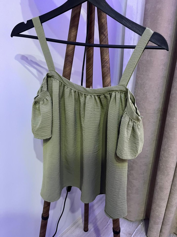 Yeşil Volanlı Mini Askılı Bluz - Görsel 3