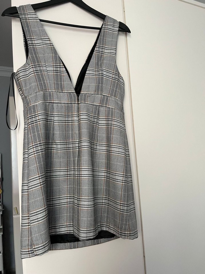 Gri Kareli Midi Askılı Elbise - Görsel 2