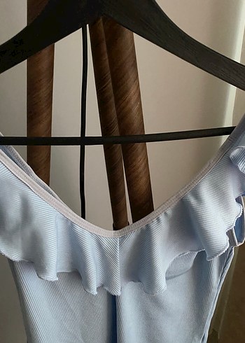 Mavi V Yaka Fırfırlı Kolsuz  Bluz - Görsel 3