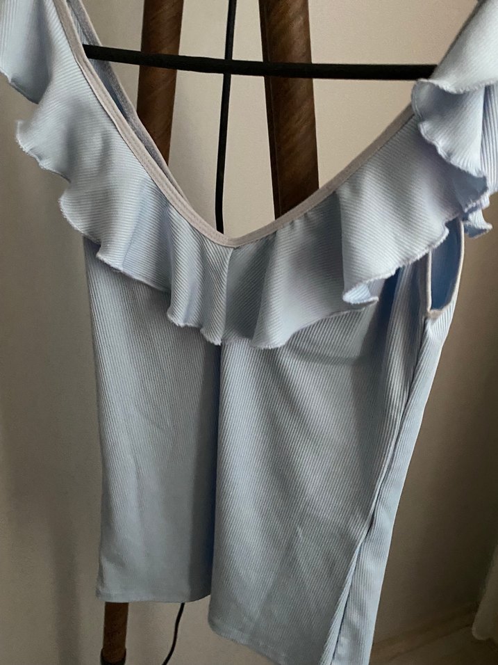 Mavi V Yaka Fırfırlı Kolsuz  Bluz - Görsel 4