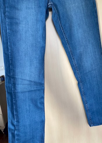 Parlak Mavi Kadın Midi Jean Pantolon - Görsel 3