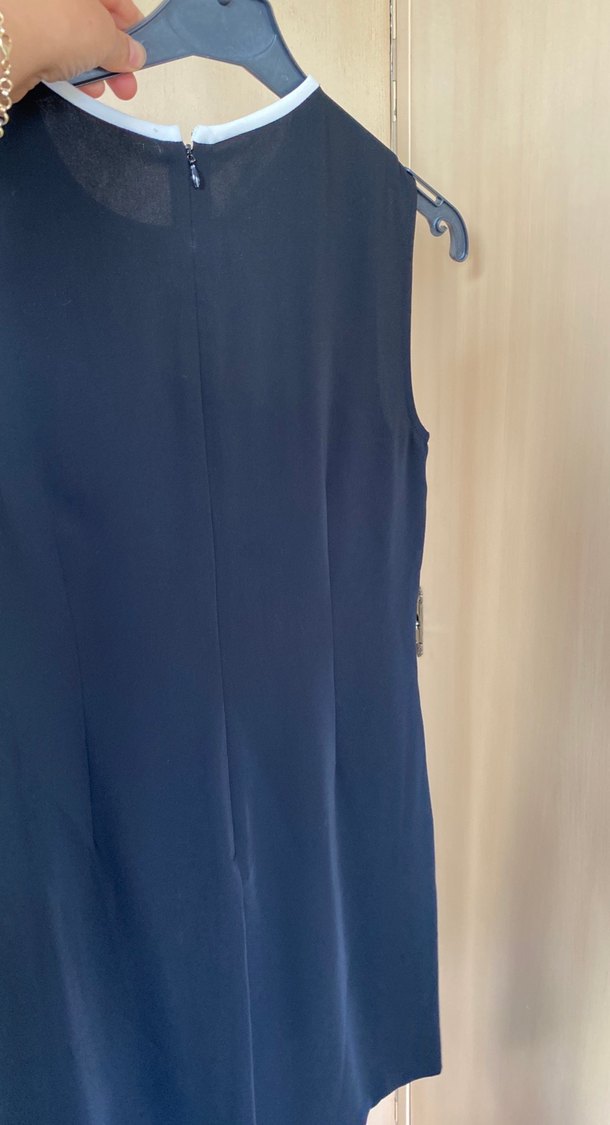 V Yaka Siyah Midi Ofis Elbisesi - Görsel 2