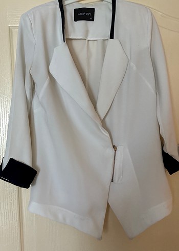 Diğer Sikligin Simgesi Siyah Beyaz Asimetrik Blazer