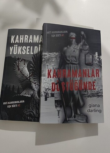 Kahramanlar düstügünde