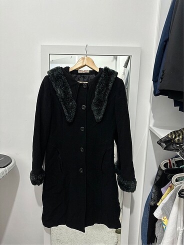 Kadın tüylü kalın kaşe kaban - Görsel 5