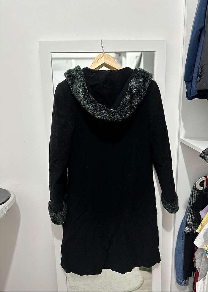 Kadın tüylü kalın kaşe kaban - Görsel 3