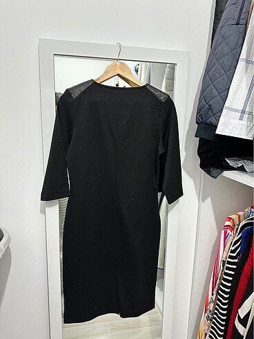 Kadın omuz deri detaylı elbise - Görsel 5