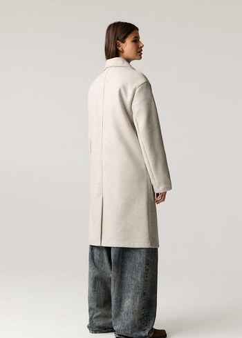 Düz Kesim Açık Bej Kadın Kaban - Görsel 2