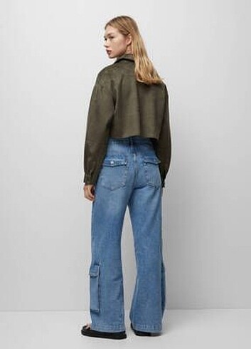 Pull and Bear Süet cepli crop kısa ceket