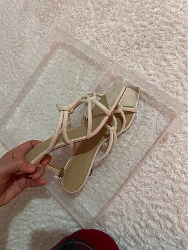 42 Beden ten rengi Renk H&M 42 numara 1 kere giyildi