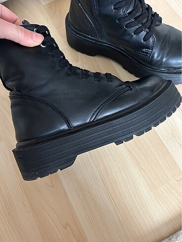 37 Beden pull bear kadın bot