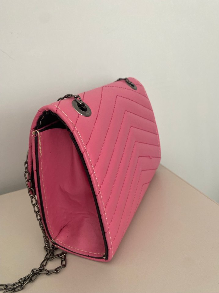 Zincir Detaylı Pembe Kadın Çanta - Görsel 2