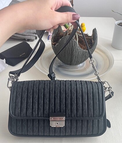 Micheal Kors Logolu siyah çanta