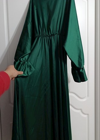 Yeşil Parlak Uzun Kollu Kemerli Uzun Elbise - Görsel 2