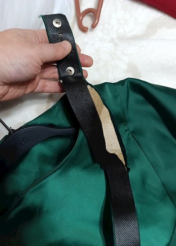 Yeşil Parlak Uzun Kollu Kemerli Uzun Elbise - Görsel 4